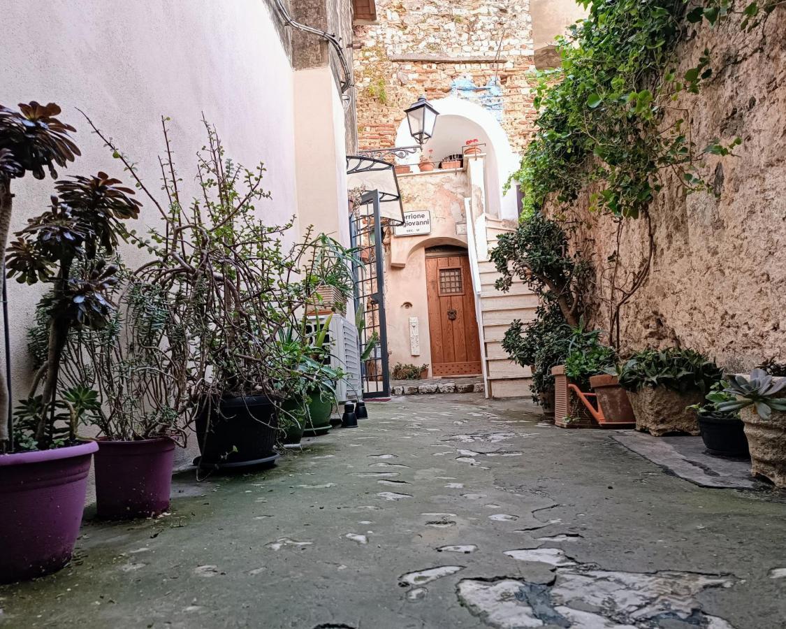 La Casetta Nelle Mura تيراتشينا المظهر الخارجي الصورة